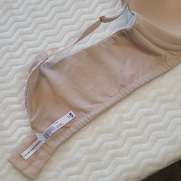 Torrid Pale Pink (Blush Nude) T-shirt, Back Smoothing Bra Size 42C - Picture 7 of 8